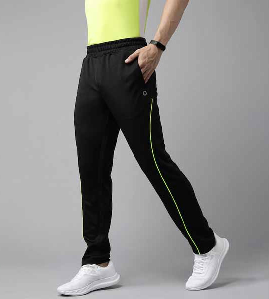 Men Black Solid Running Track Pants